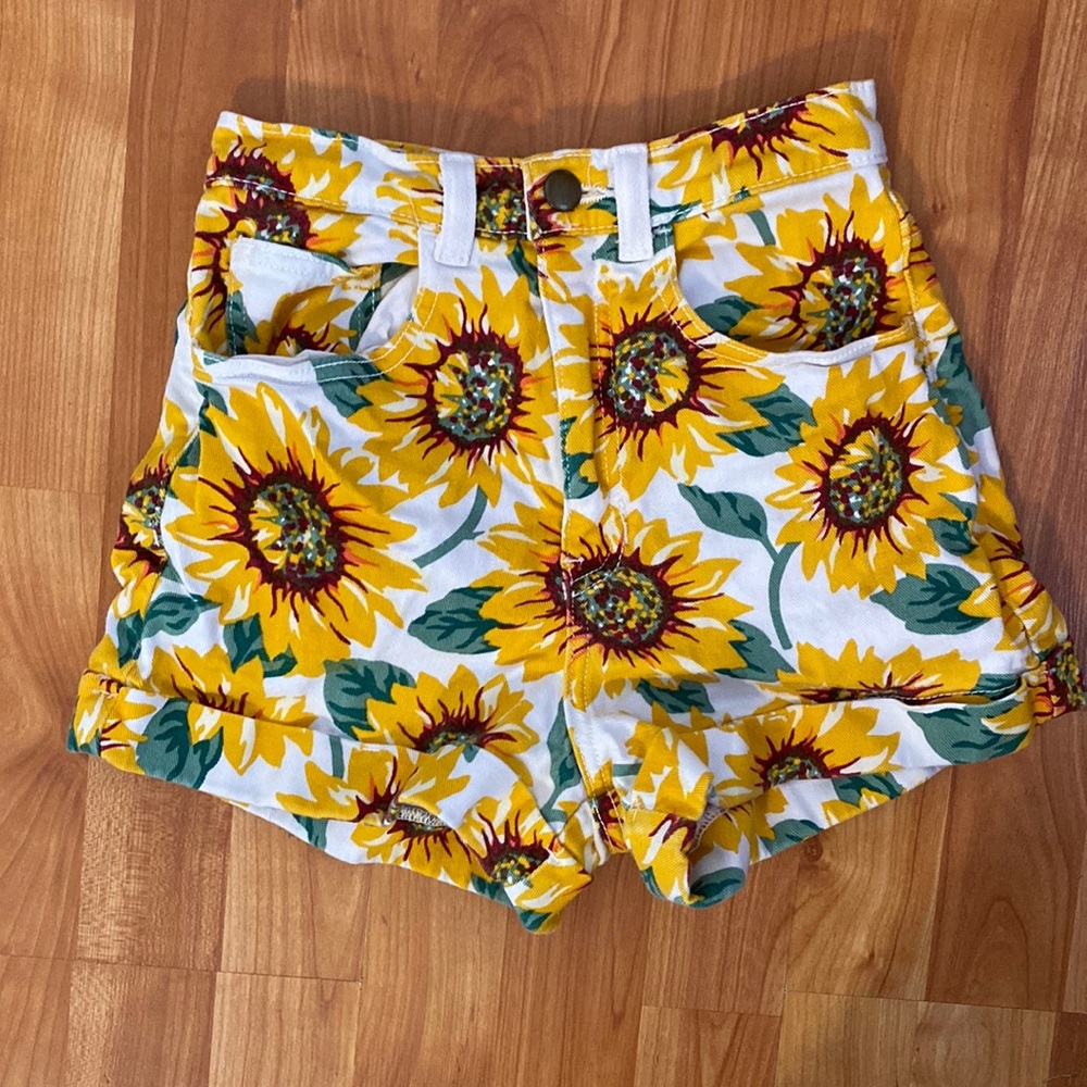 Women’s Sunflower Shorts